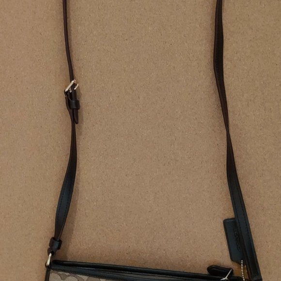 Coach Cross Body File Bag - Picture 8 of 8